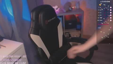 Snapshot of veronaaura chatting on 09/10/25, 09:26 Tiffany online show from 09/10/25, 09:26