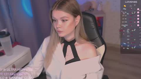 Snapshot of veronaaura chatting on 10/20/25, 04:57 Tiffany online show from 10/20/25, 04:57