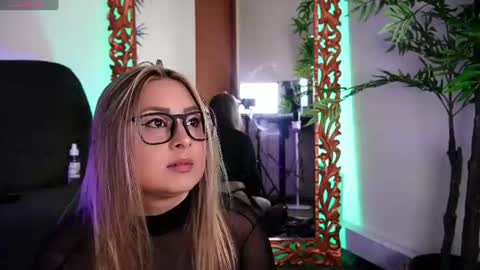 Snapshot of veroni_k99 chatting on 06/09/26, 07:36 vero online show from 06/09/26, 07:36