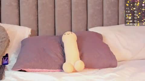 Vernica  online show from 11/29/25, 04:26