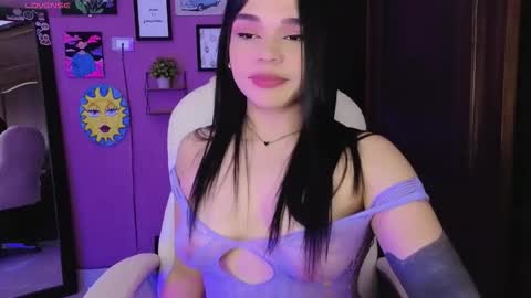 Snapshot of veronica_118 chatting on 09/18/25, 03:30 veronica_118 online show from 09/18/25, 03:30