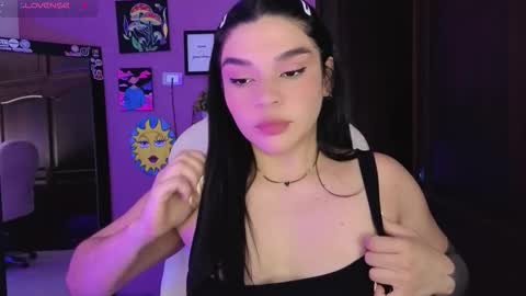 Snapshot of veronica_118 chatting on 10/26/25, 11:31 veronica_118 online show from 10/26/25, 11:31