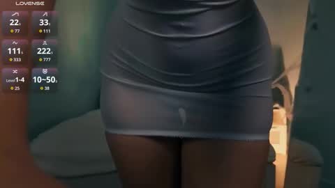  VERONICA  FOLLOW ME  online show from 10/21/25, 10:05