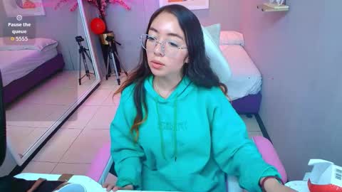 Snapshot of veronica_miiller chatting on 02/19/26, 07:32 veronica online show from 02/19/26, 07:32