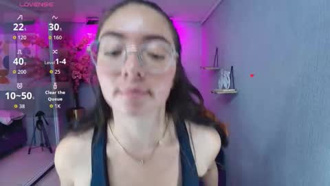 Snapshot of veronica_miiller chatting on 03/27/26, 07:46 veronica online show from 03/27/26, 07:46
