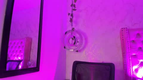 Veronica Olson online show from 01/09/25, 12:30