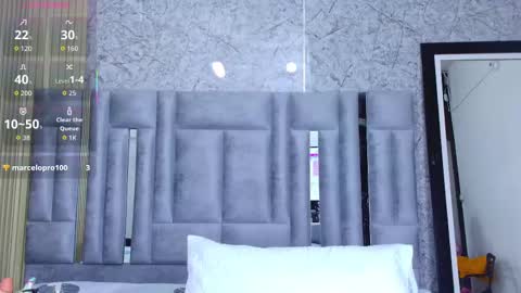 Snapshot of veronica_roose chatting on 11/07/25, 12:49 Veronica online show from 11/07/25, 12:49