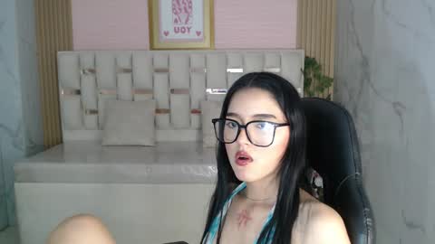 Snapshot of veronicaa_s chatting on 03/25/26, 08:37 veronicaa_s online show from 03/25/26, 08:37