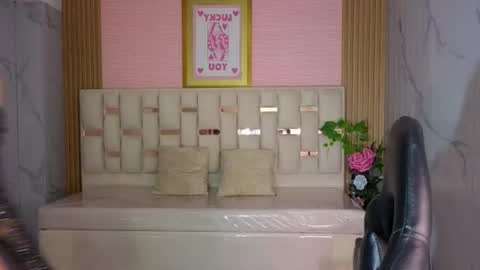 veronicaa_s online show from 07/07/26, 08:02