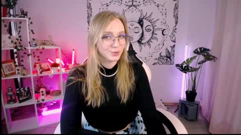 VERONICA online show from 02/24/25, 05:20