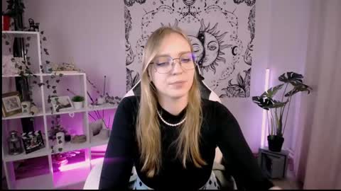 VERONICA online show from 02/27/25, 11:20