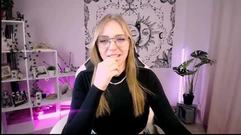 VERONICA online show from 02/28/25, 12:21