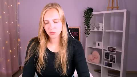 VERONICA online show from 09/09/25, 03:39