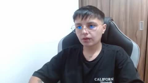 Snapshot of veronicaelite16 chatting on 01/18/25, 01:19 Veronica Clark online show from 01/18/25, 01:19