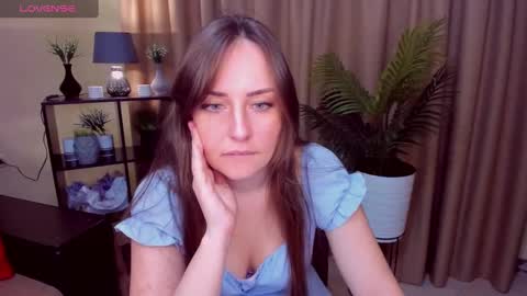 Veronica online show from 12/21/24, 10:28