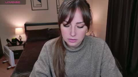 Veronica online show from 10/12/25, 05:39