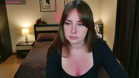 Veronica online show from 06/14/26, 06:15