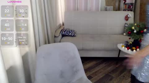 Helen online show from 12/22/24, 09:22