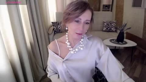 Helen online show from 01/25/25, 08:42