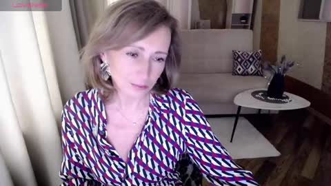 Helen online show from 01/31/25, 07:39