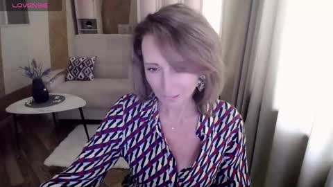 Helen online show from 02/06/25, 08:29