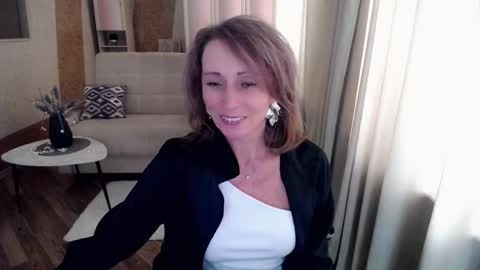 Helen online show from 02/18/25, 09:21