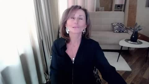 Helen online show from 02/19/25, 11:06
