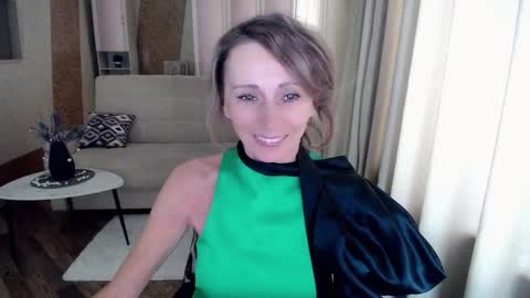 Helen online show from 02/21/25, 05:13