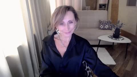 Helen online show from 02/28/25, 08:20