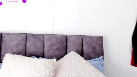 Snapshot of veronicatonu chatting on 02/23/25, 02:57 VeronicaTonu online show from 02/23/25, 02:57