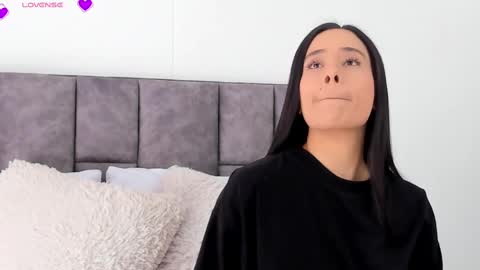 Snapshot of veronicatonu chatting on 03/01/25, 06:54 VeronicaTonu online show from 03/01/25, 06:54