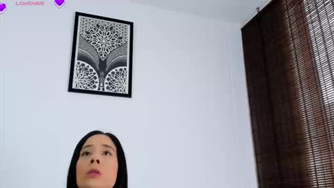 Snapshot of veronicatonu chatting on 09/19/25, 08:09 VeronicaTonu online show from 09/19/25, 08:09