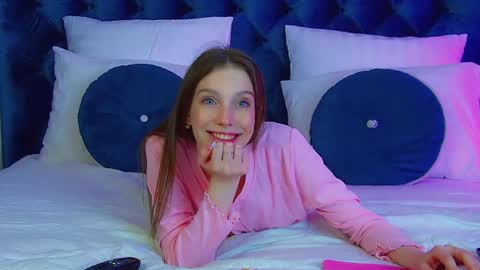 Veronica online show from 06/03/26, 06:35