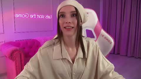 Veronica online show from 06/24/26, 06:40