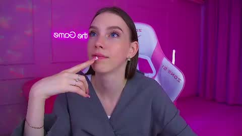 Veronica online show from 07/29/26, 06:28