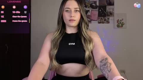Snapshot of veronika__winslow_ chatting on 01/10/26, 03:41 Vero online show from 01/10/26, 03:41