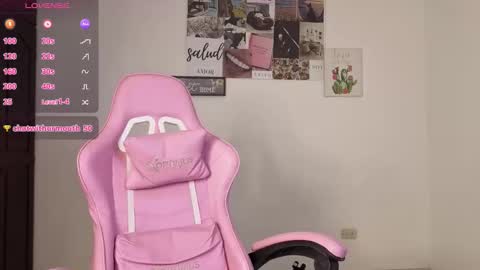 Snapshot of veronika__winslow_ chatting on 03/27/26, 04:18 Vero online show from 03/27/26, 04:18