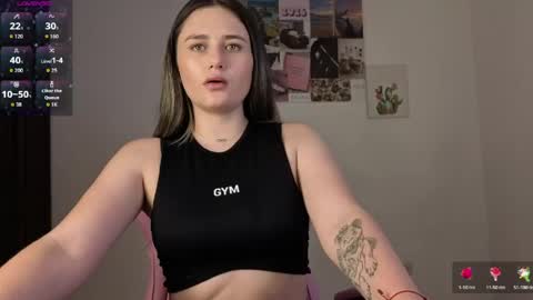 Snapshot of veronika__winslow_ chatting on 05/30/26, 05:48 Vero online show from 05/30/26, 05:48
