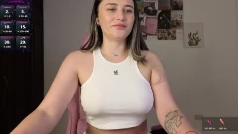 Snapshot of veronika__winslow_ chatting on 06/10/26, 06:23 Vero online show from 06/10/26, 06:23