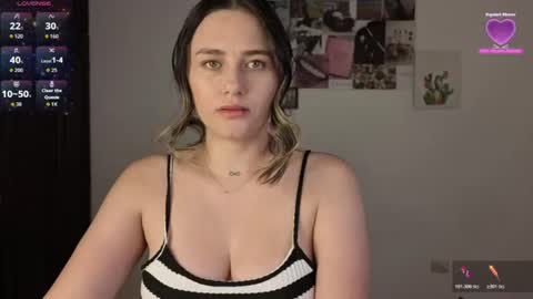 Snapshot of veronika__winslow_ chatting on 07/15/26, 08:08 Vero online show from 07/15/26, 08:08