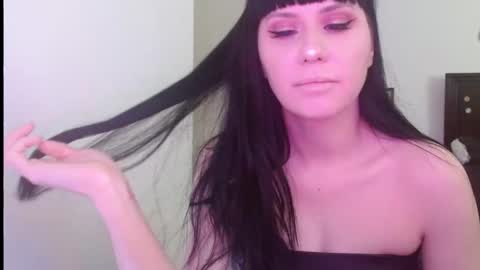 Snapshot of veronika_blak chatting on 10/04/25, 03:04 Miss Veronika Blak online show from 10/04/25, 03:04