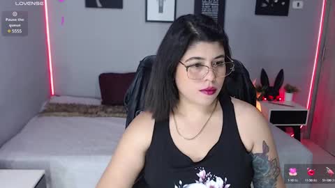 Miss Veronika online show from 03/02/25, 02:51