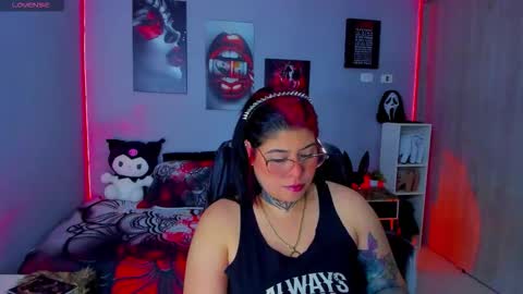 Miss Veronika online show from 11/05/25, 07:52