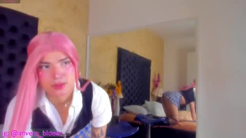 Snapshot of veronikabloom_ chatting on 04/08/26, 04:23 Veronika online show from 04/08/26, 04:23