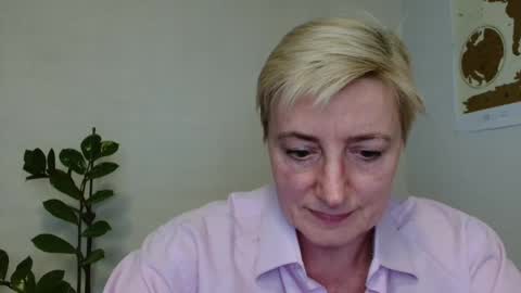 Snapshot of verony_ chatting on 03/06/25, 02:08 verony_ online show from 03/06/25, 02:08