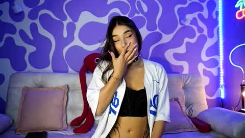        online show from 11/08/25, 01:06