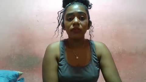 verronique1511 online show from 02/02/25, 04:00