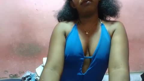 verronique1511 online show from 02/05/25, 05:53