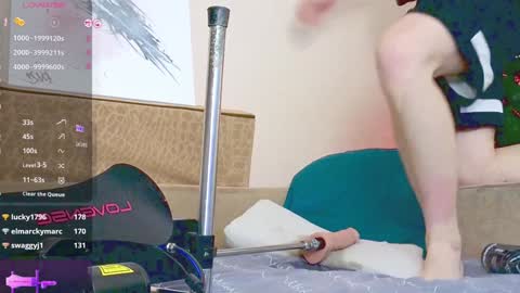 Snapshot of vers_gay chatting on 12/28/24, 12:45 Ethan online show from 12/28/24, 12:45