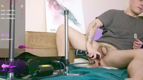 Snapshot of vers_gay chatting on 03/05/25, 01:06 Ethan online show from 03/05/25, 01:06